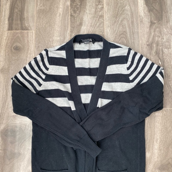 Women’s Forever 21 black and grey stripe cardigan - Picture 3 of 8